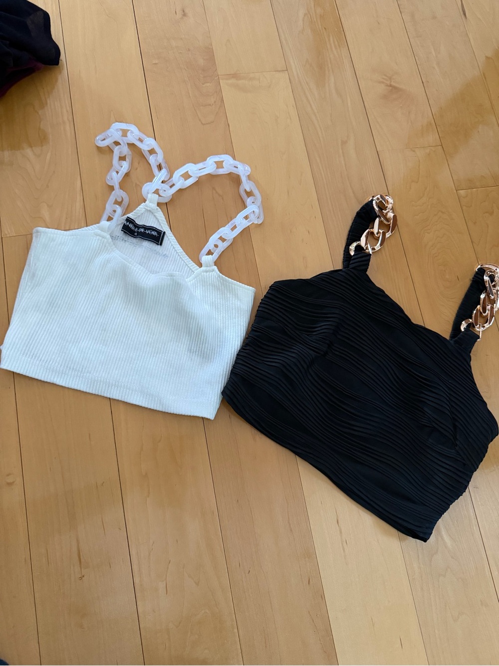 Y2K chain tops set of 2